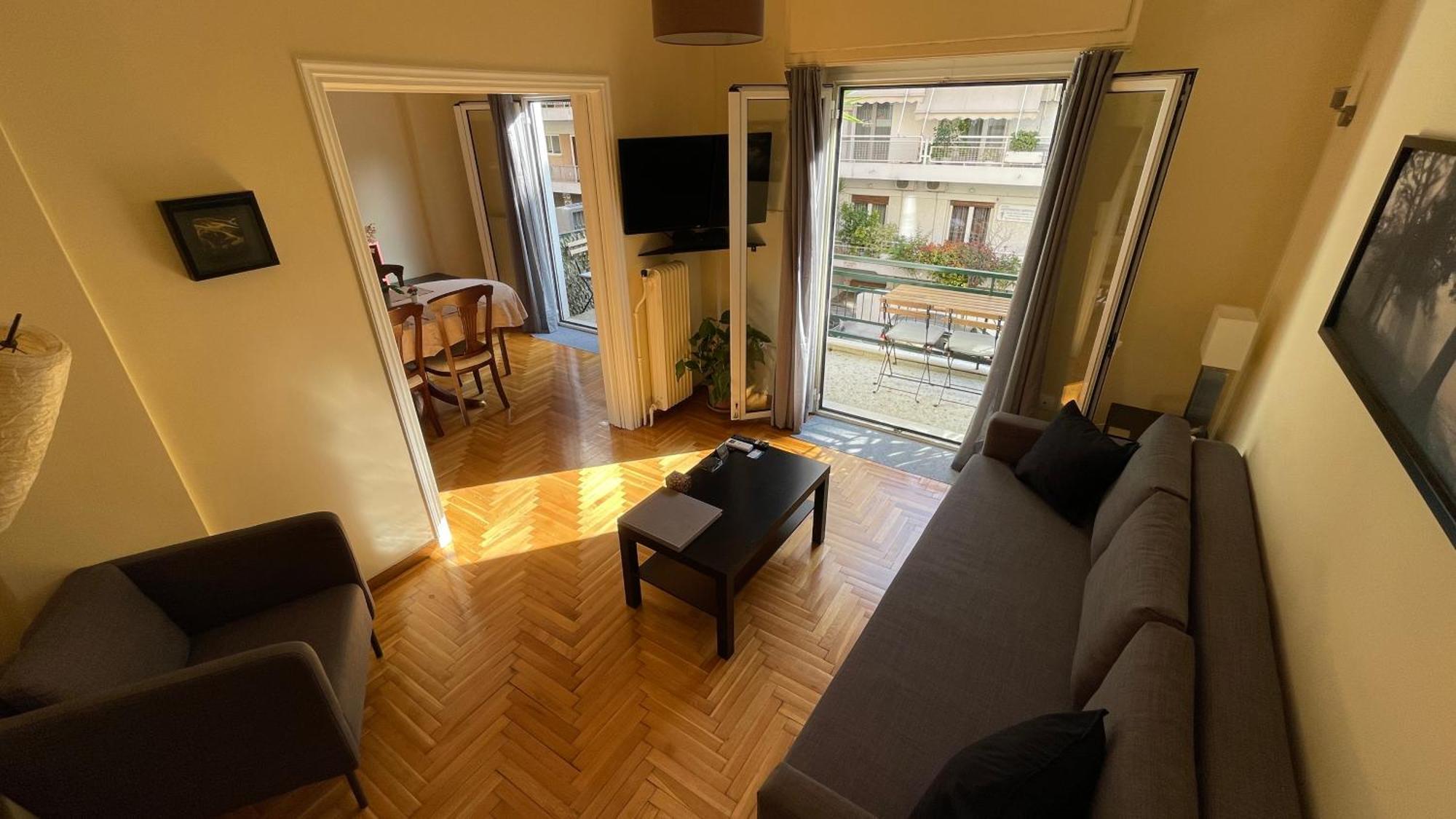 4 Newly Renovated Charming Apartments Steps From Panormou Metro Station Афіни Номер фото