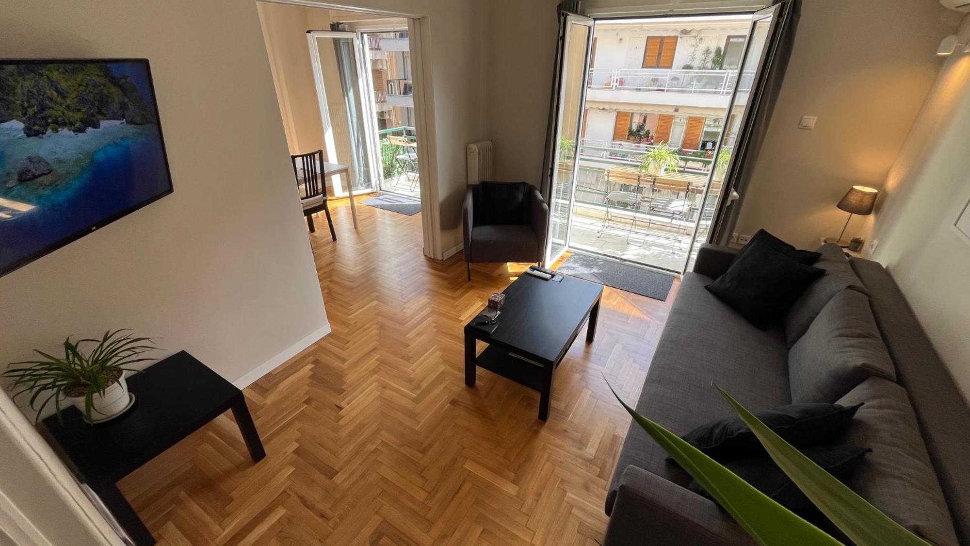 4 Newly Renovated Charming Apartments Steps From Panormou Metro Station Афіни Номер фото